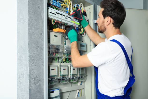 Best Emergency Electrical Repair  in Maltby, WA